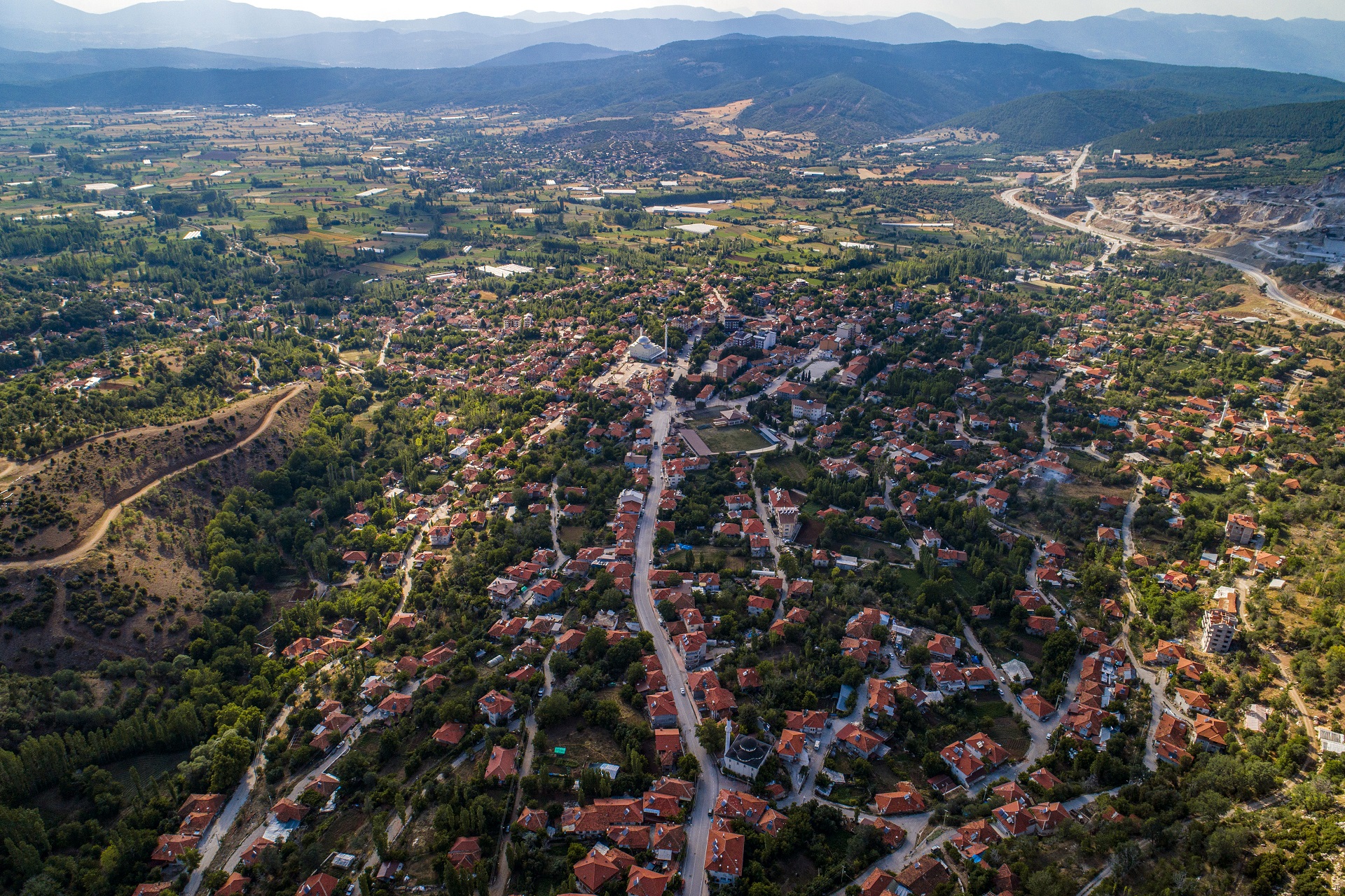 Altınyayla nerenin ilçesi