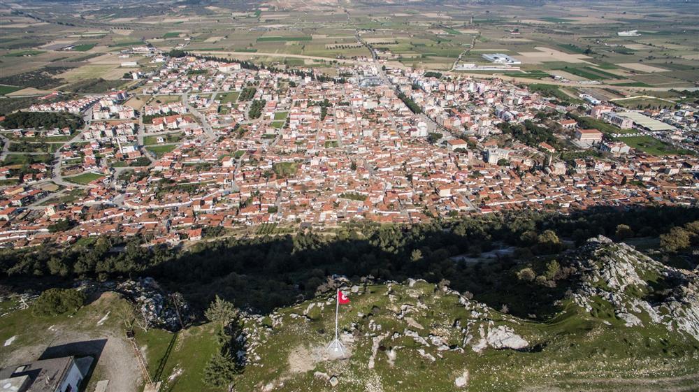 Gölmarmara Nerenin İlçesi