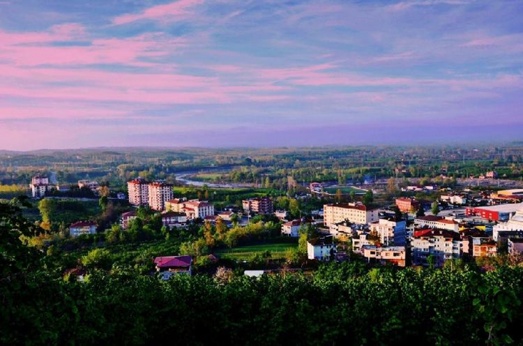 Salıpazarı Nerenin İlçesi